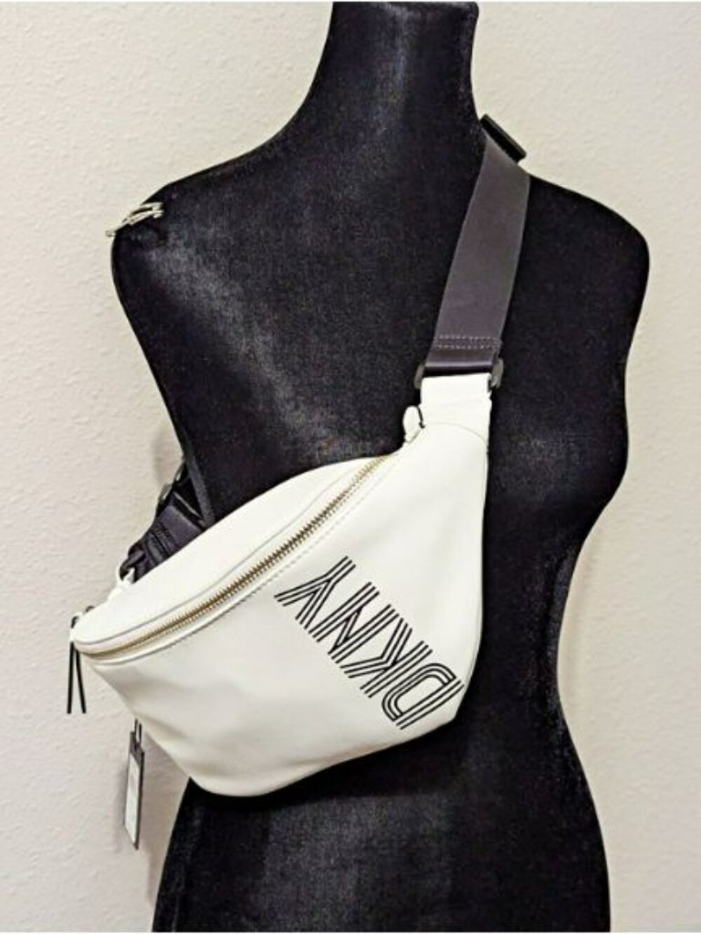 DKNY Tilly Unisex White Medium Zippered Sling Bag O/S (MSRP $148) - Picture 9 of 9